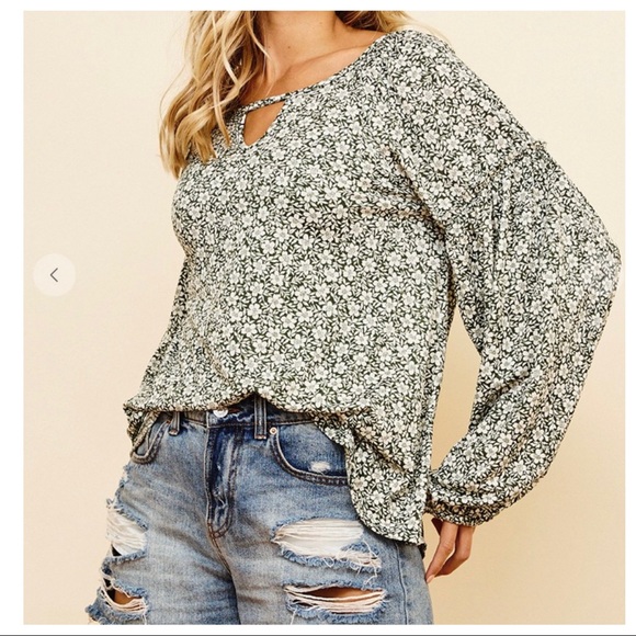 Boho chic Floral Print Lantern Sleeves Top - Picture 2 of 5